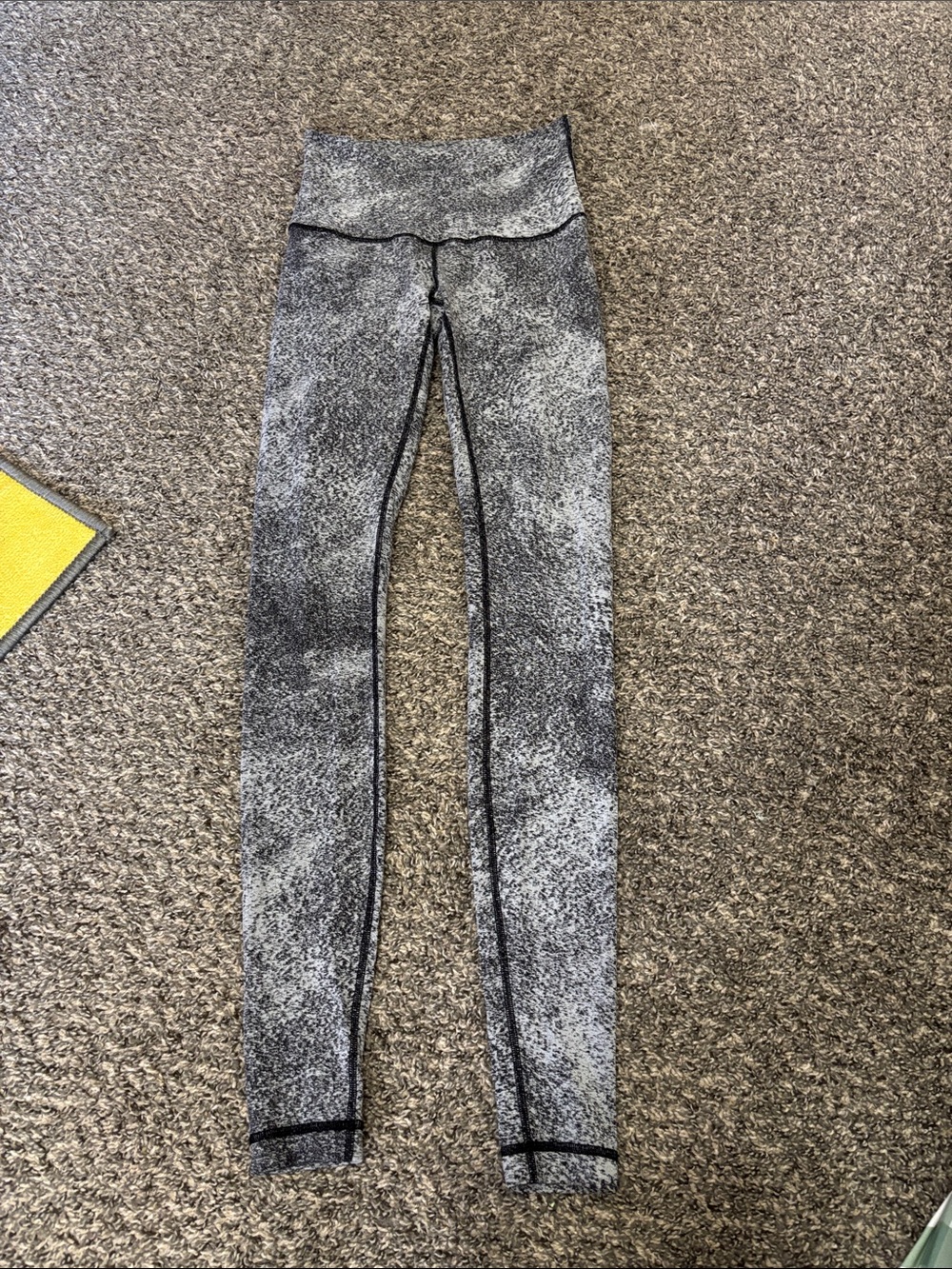 Lululemon speckled leggings 6 athletic athleisure sports yoga exercise gym soft